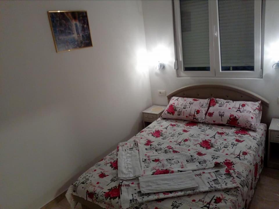 Apartmani M&V Sutomore Eksteriør billede